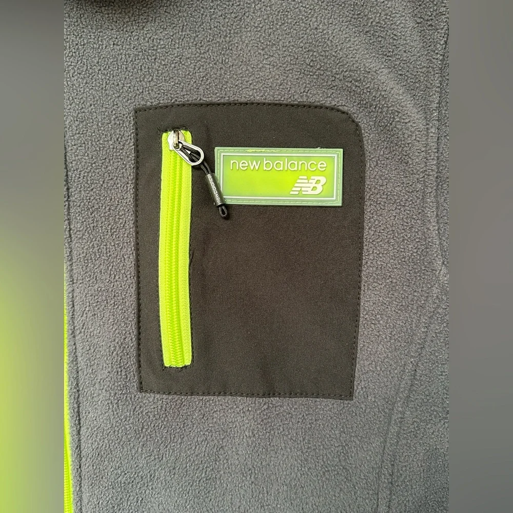 EUC New Balance Jacket Windbreaker Size M Charcoal Fleece with Neon Highlights - Picture 5 of 9